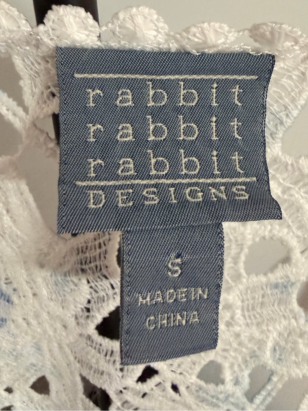 Rabbit Rabbit Rabbit Lace Butterfly Button-Vest -White Multicolor - Picture 2 of 2